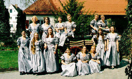 The Celebration maidens of the Fire Dept.  Batzenhofen to the 125th anniversary